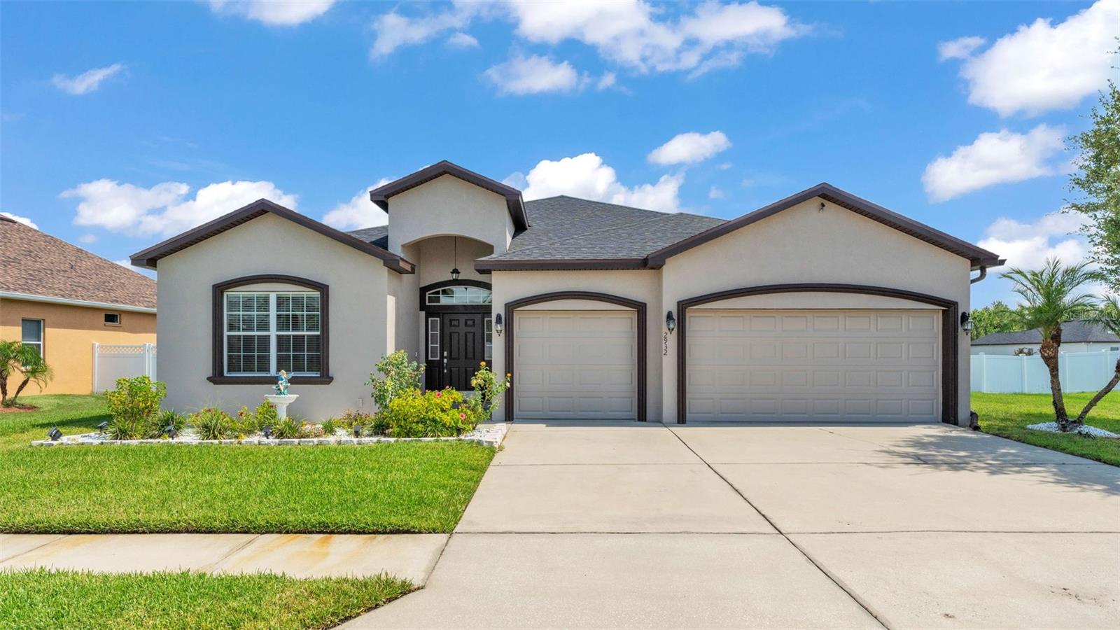 Image 10 of 59 For 2932 Blackwater Creek Dr