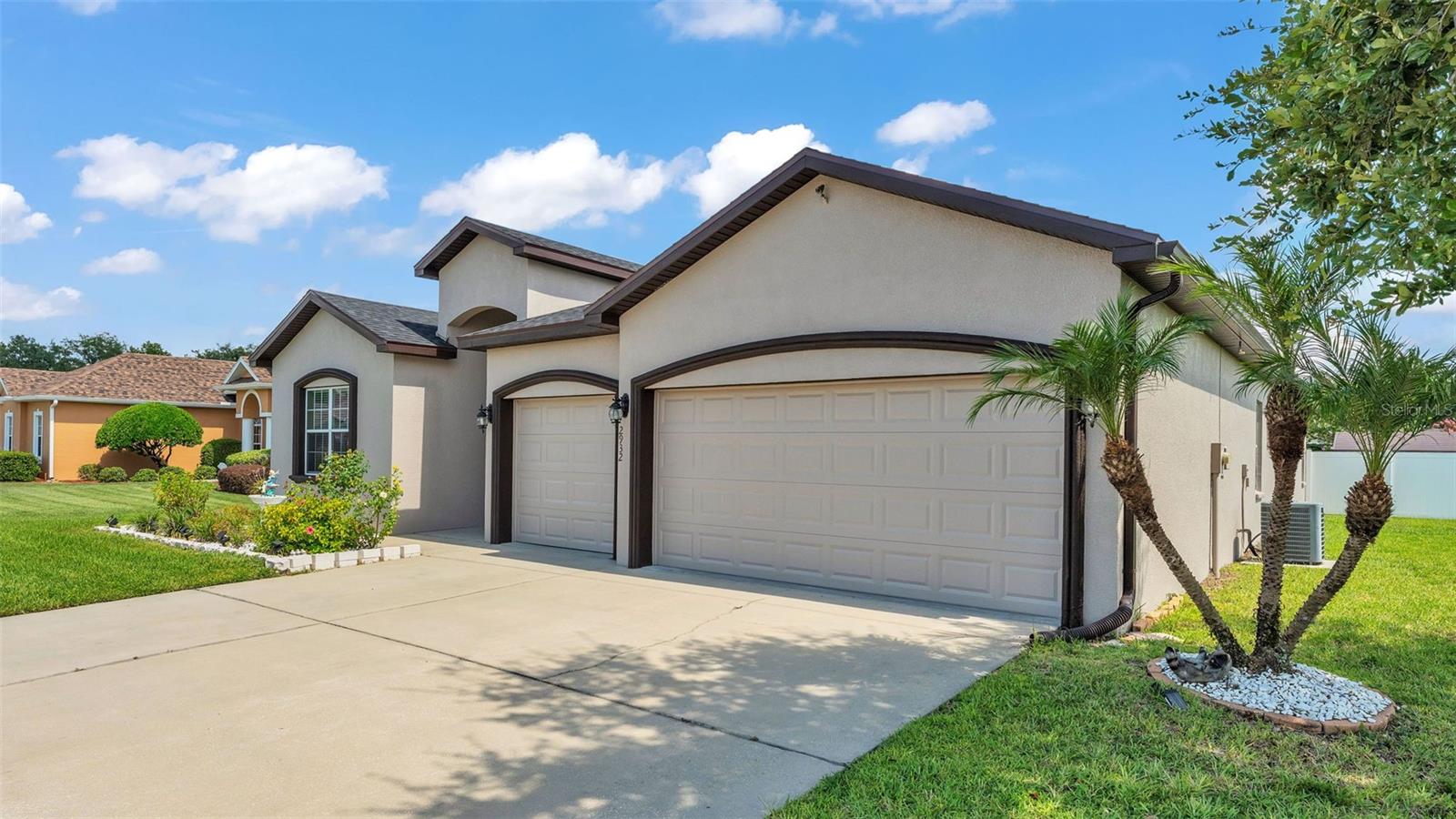 Image 12 of 59 For 2932 Blackwater Creek Dr
