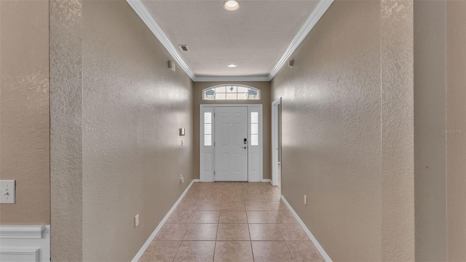 Image 16 of 59 For 2932 Blackwater Creek Dr