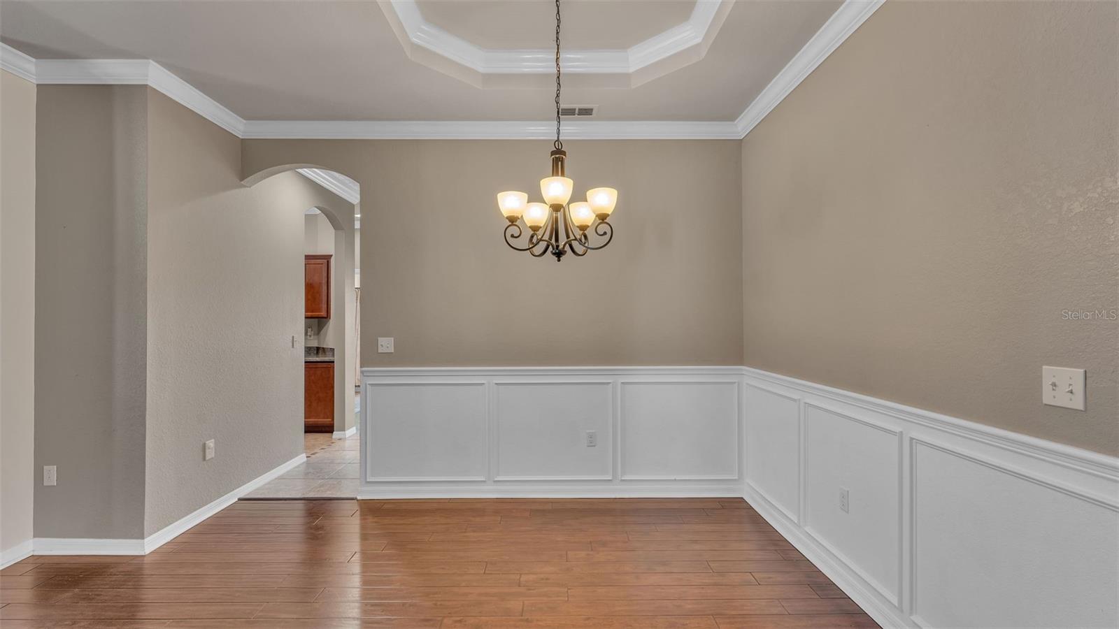 Image 21 of 59 For 2932 Blackwater Creek Dr