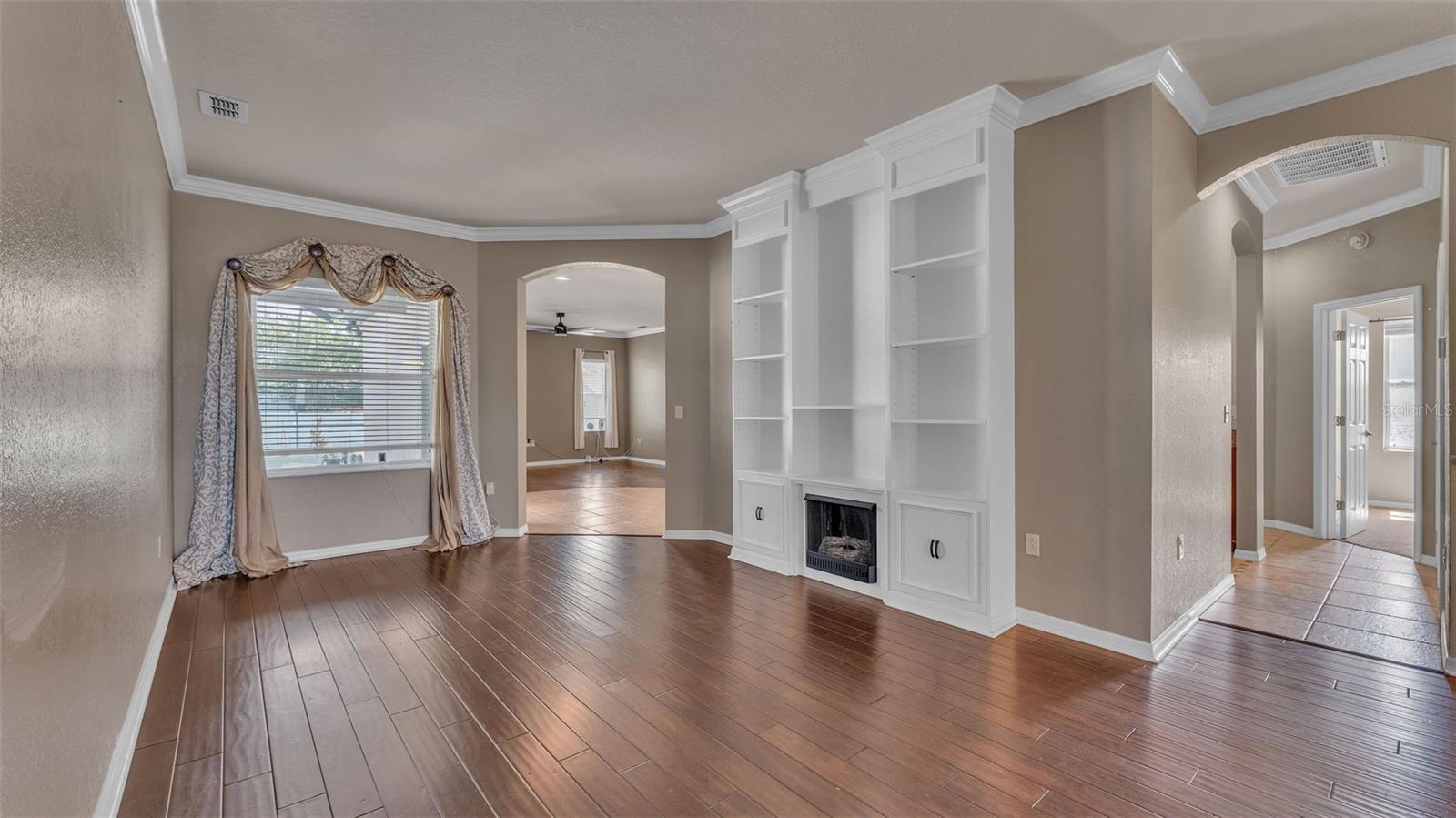 Image 31 of 59 For 2932 Blackwater Creek Dr