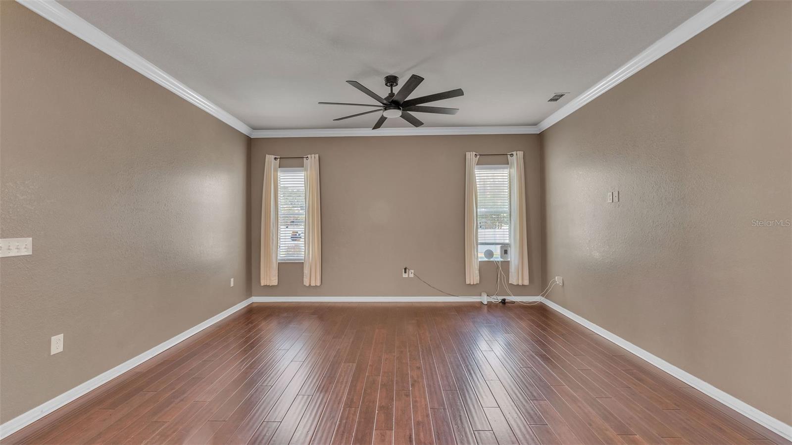 Image 34 of 59 For 2932 Blackwater Creek Dr
