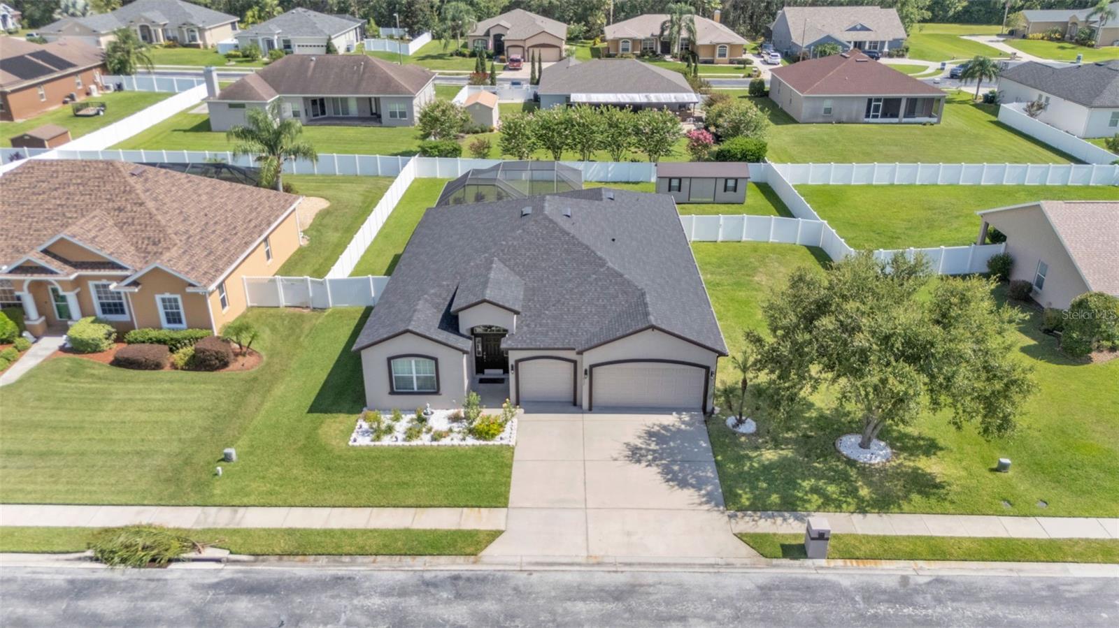 Image 4 of 59 For 2932 Blackwater Creek Dr