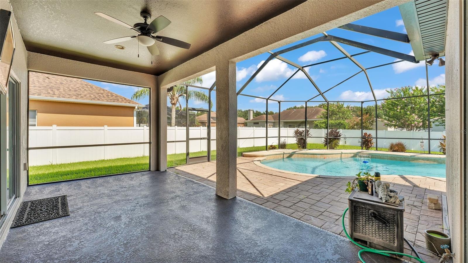 Image 52 of 59 For 2932 Blackwater Creek Dr