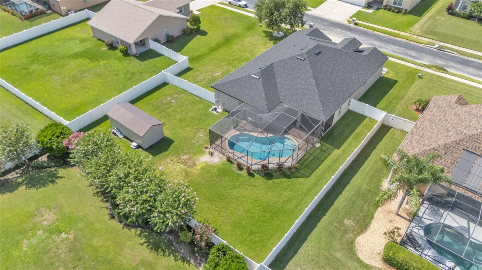 Image 8 of 59 For 2932 Blackwater Creek Dr