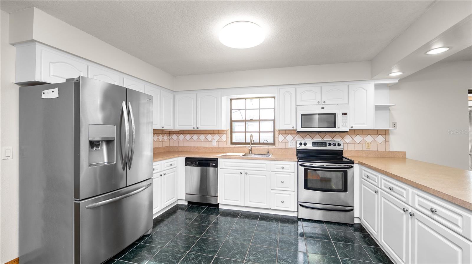 Image 14 of 61 For 6504 Hereford Drive