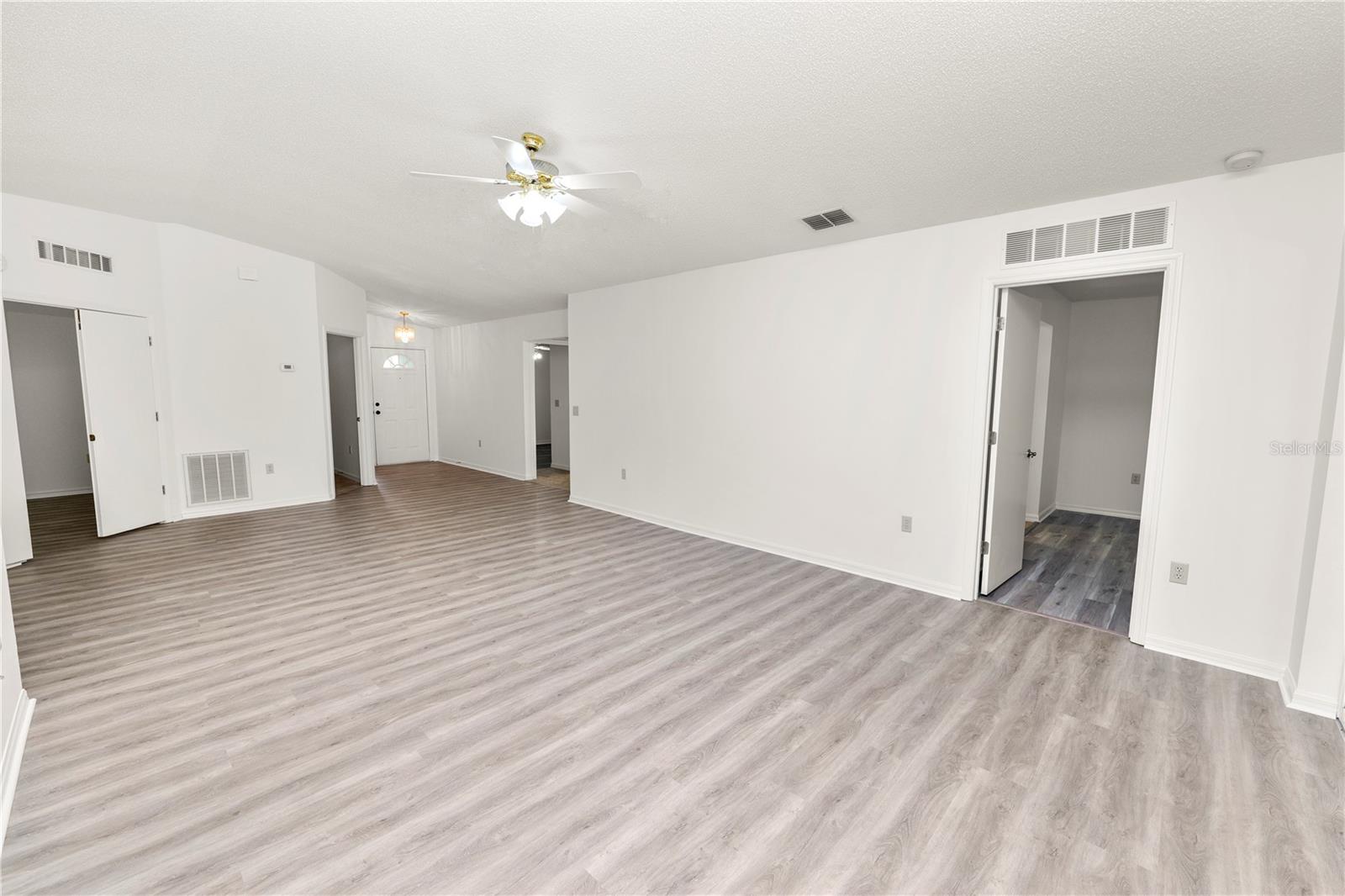 Image 10 of 77 For 6231 Res Circle