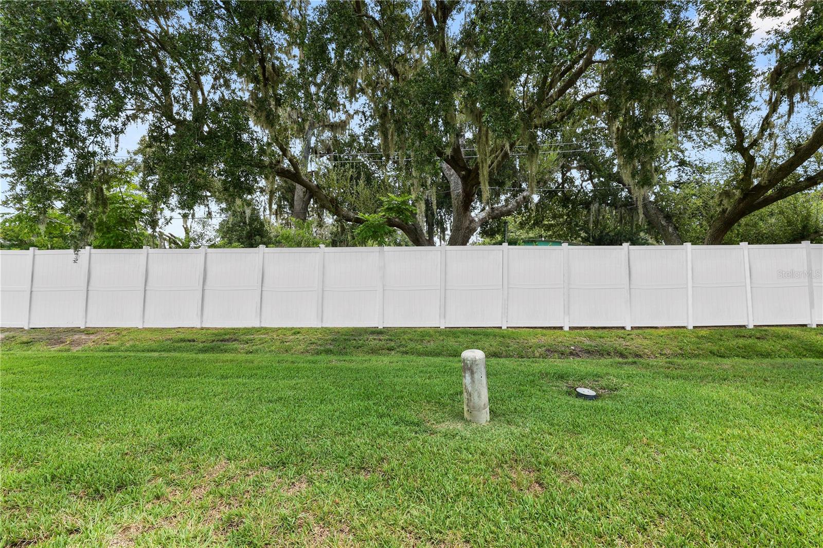 Image 43 of 77 For 6231 Res Circle