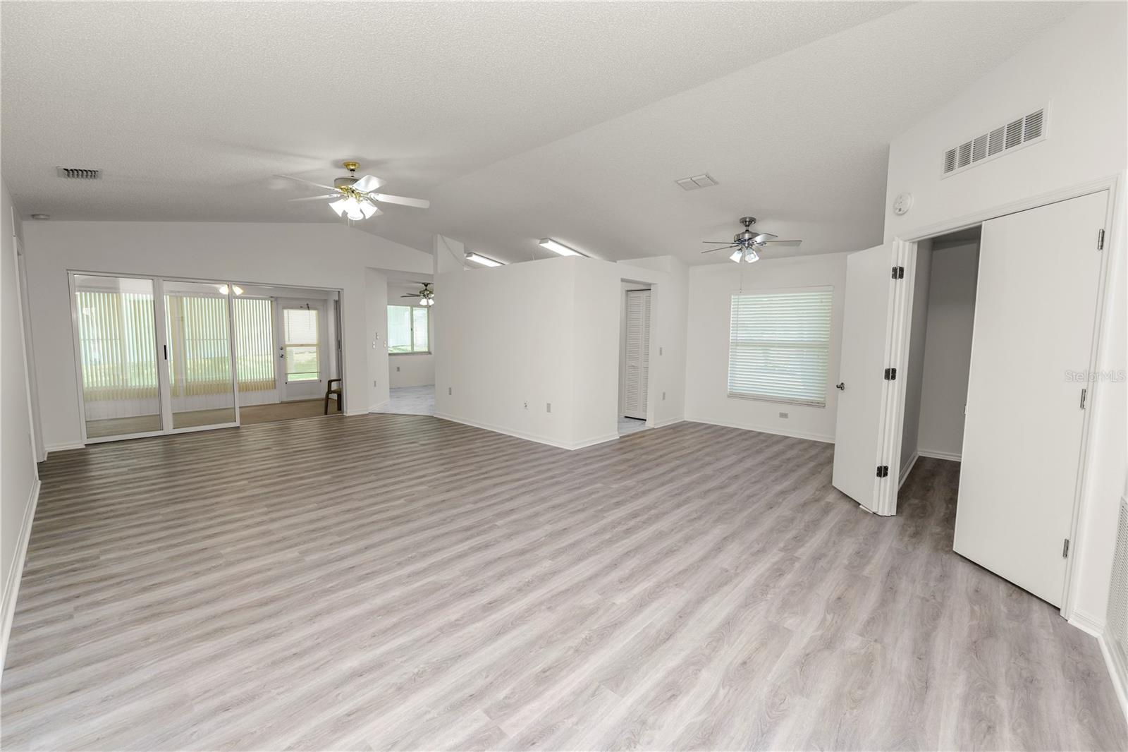 Image 7 of 77 For 6231 Res Circle