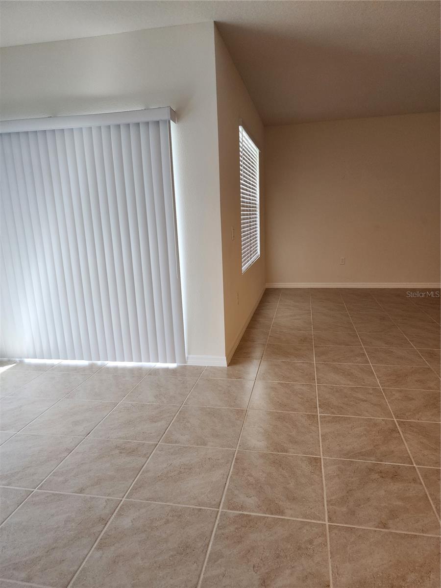 Image 8 of 20 For 2795 Grandbury Grove Road