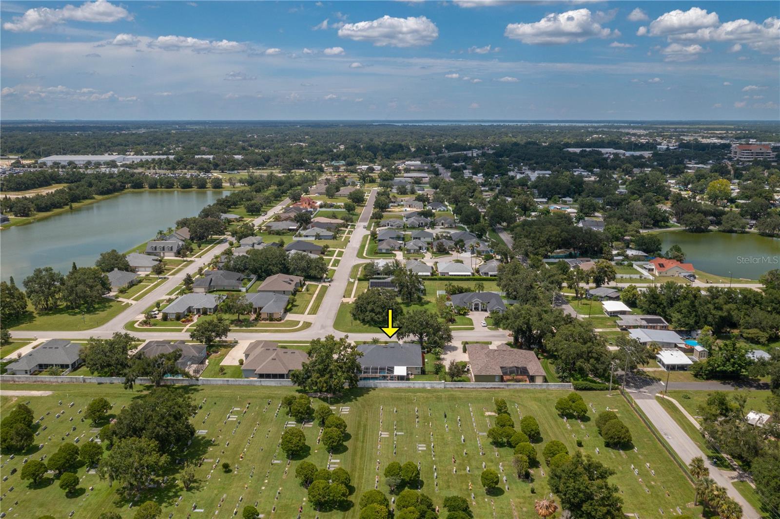 Image 10 of 53 For 825 Square Lake Drive