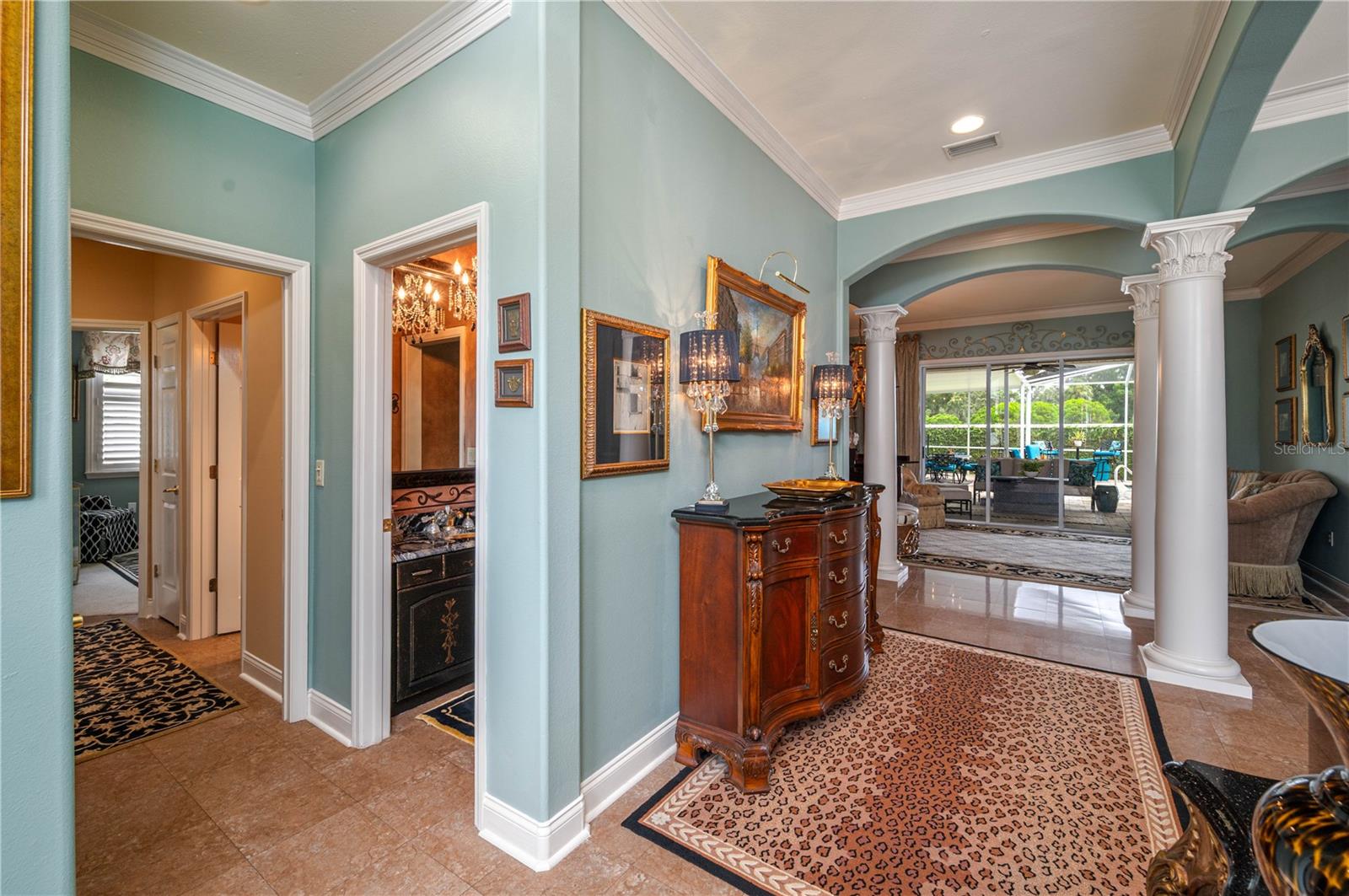 Image 15 of 53 For 825 Square Lake Drive
