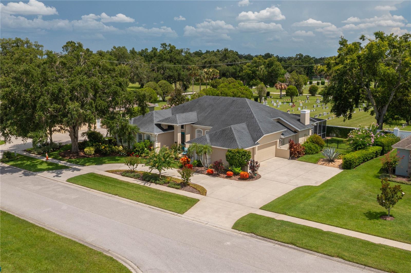 Image 6 of 53 For 825 Square Lake Drive