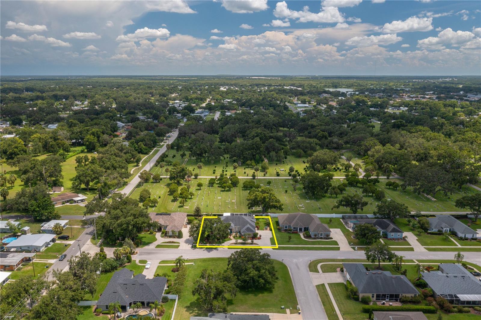 Image 8 of 53 For 825 Square Lake Drive