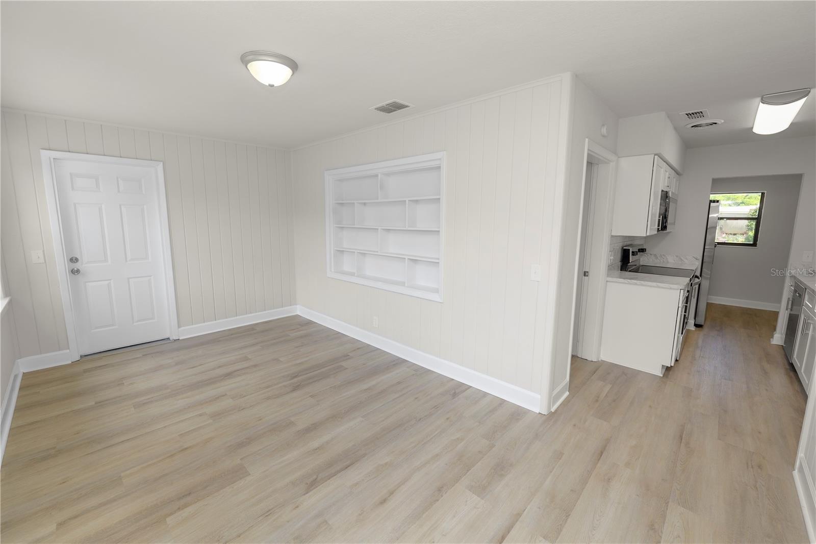Image 10 of 32 For 2931 Pineway Avenue