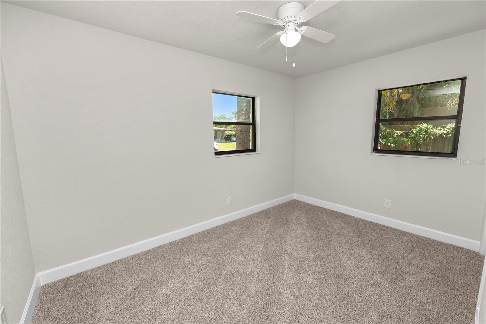 Image 13 of 32 For 2931 Pineway Avenue
