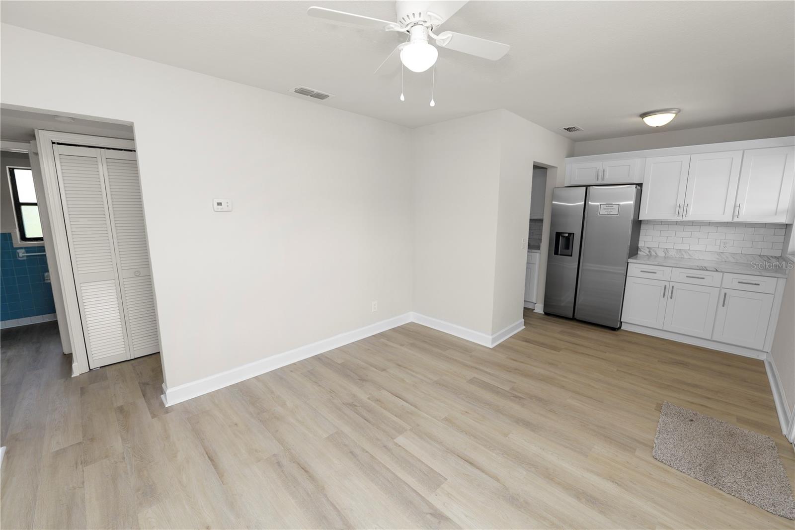 Image 4 of 32 For 2931 Pineway Avenue