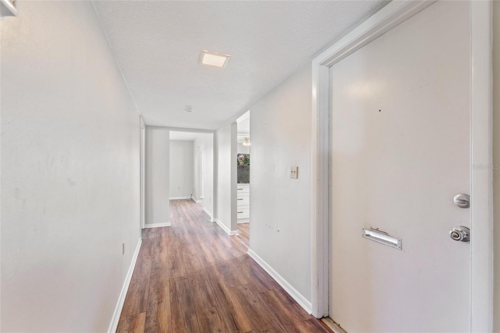 Image 4 of 21 For 486 Cameo Drive