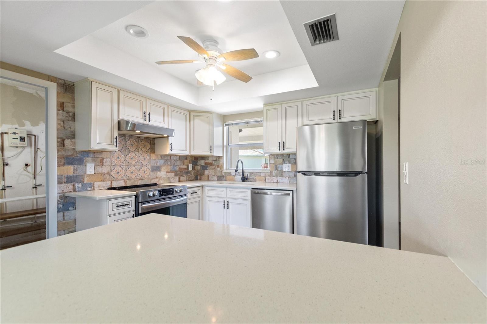 Image 7 of 21 For 486 Cameo Drive
