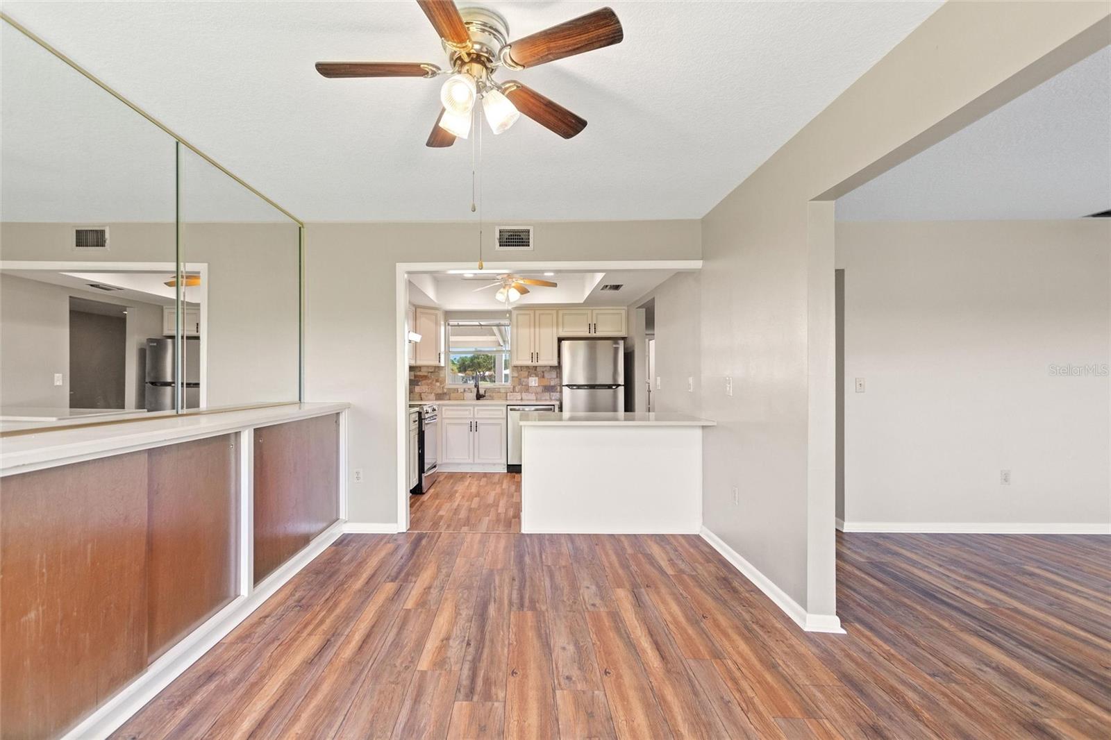 Image 9 of 21 For 486 Cameo Drive