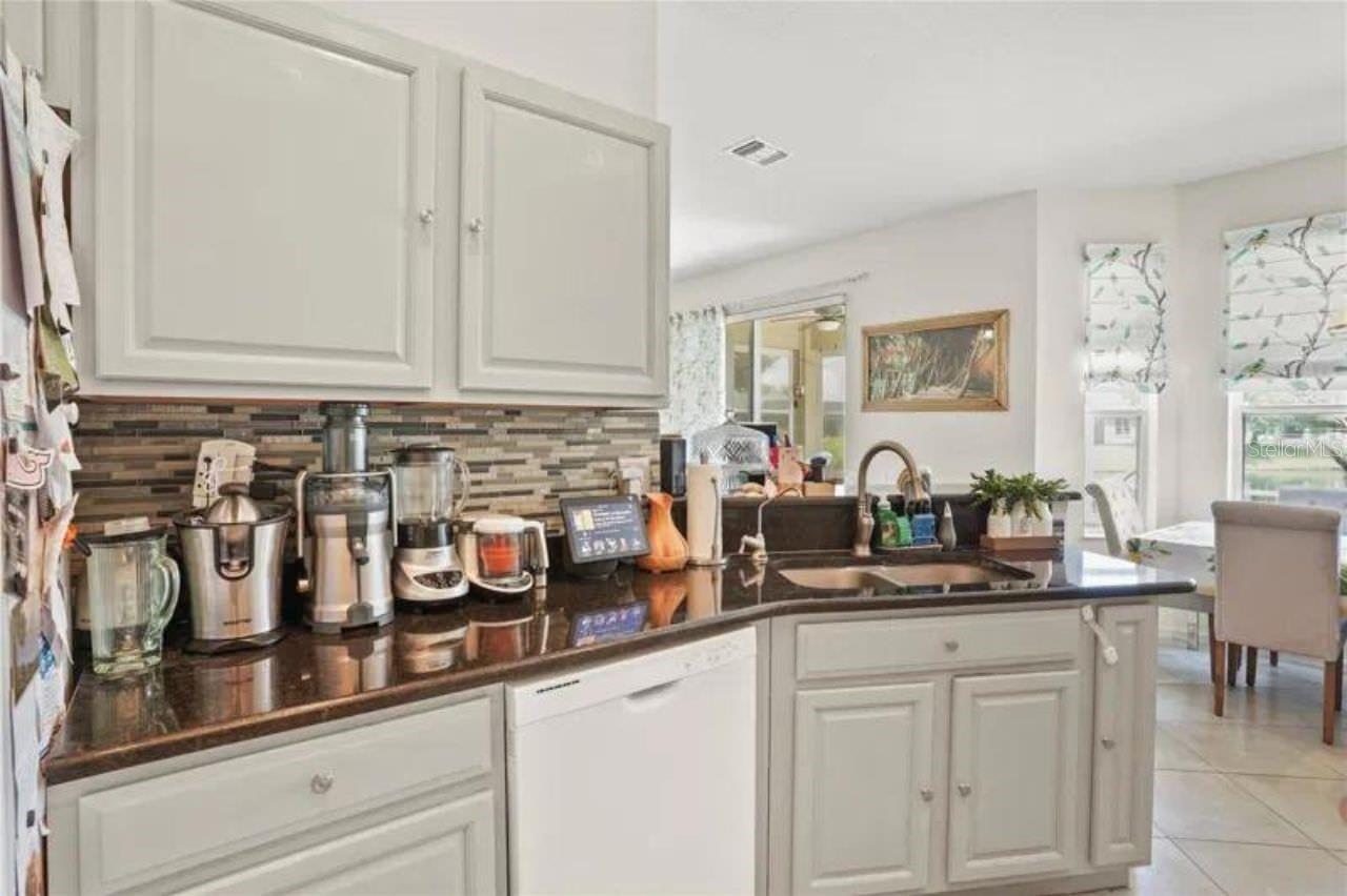 Image 11 of 32 For 3999 Whistlewood Circle