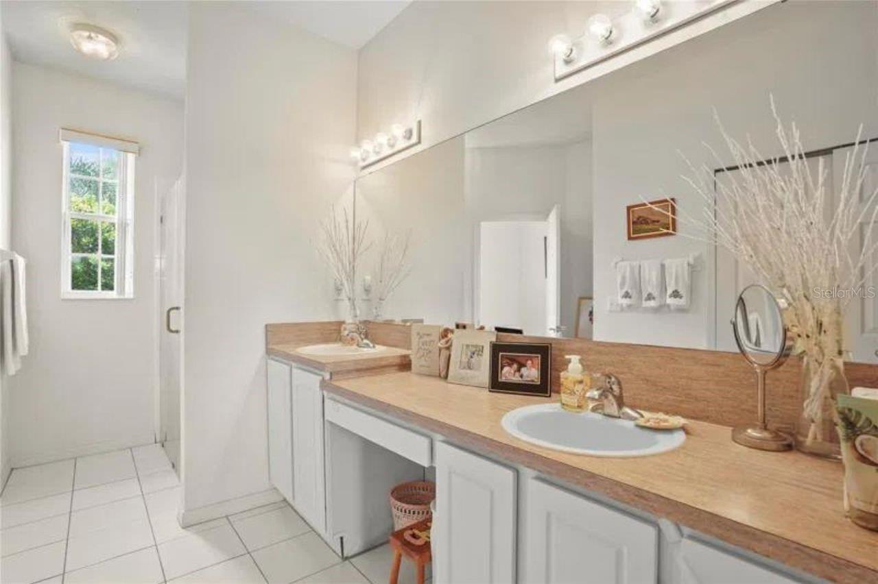 Image 17 of 32 For 3999 Whistlewood Circle