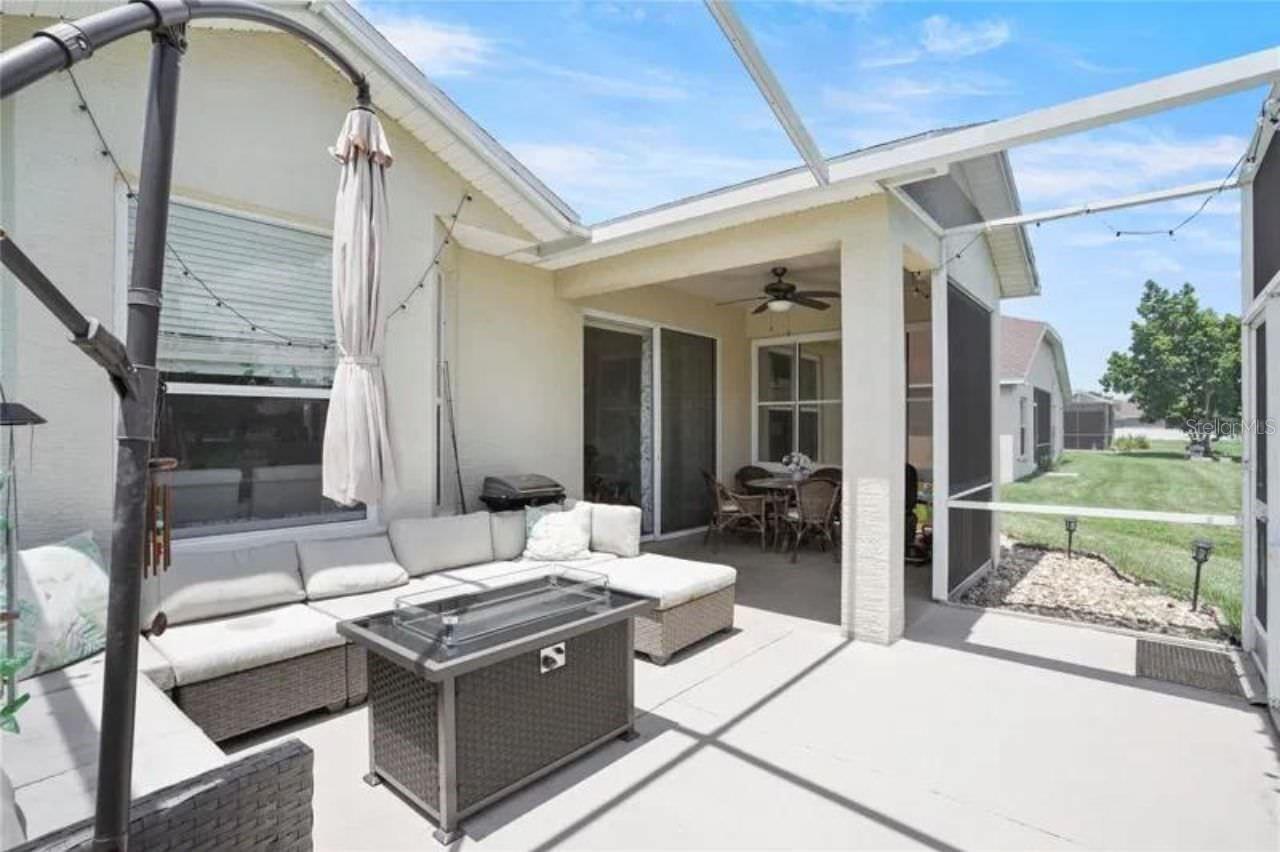 Image 23 of 32 For 3999 Whistlewood Circle