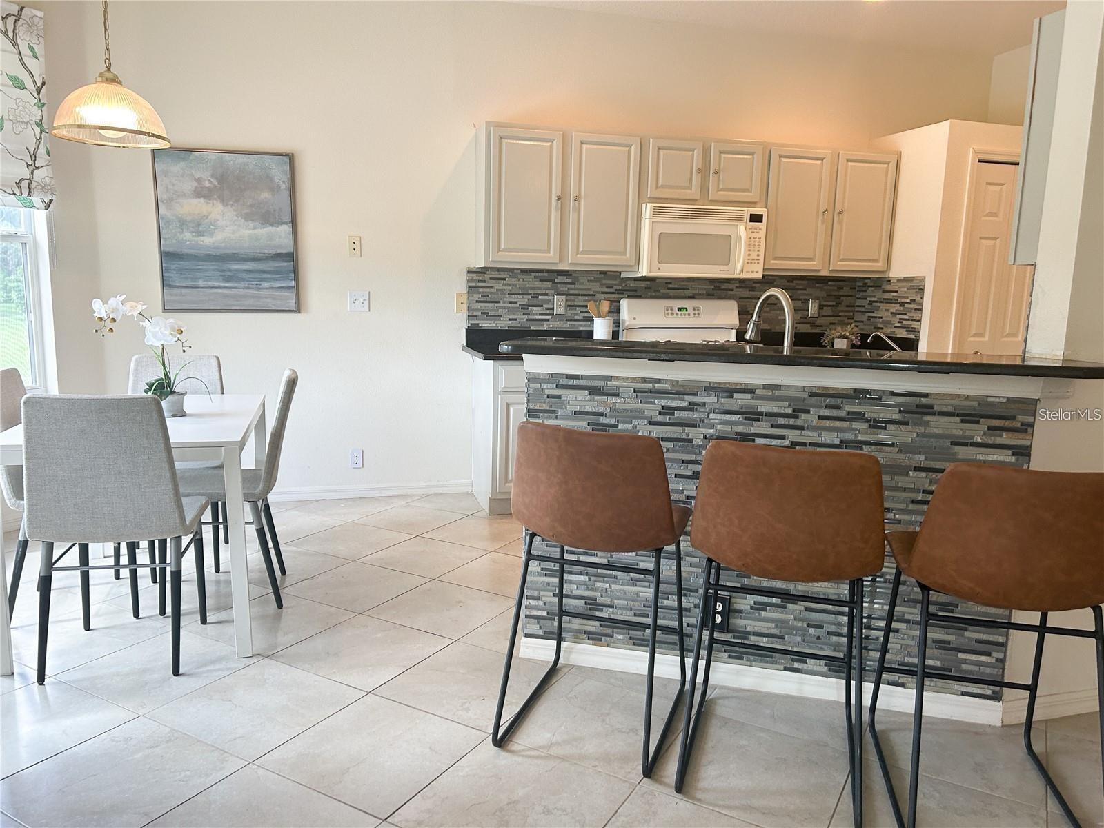 Image 9 of 32 For 3999 Whistlewood Circle