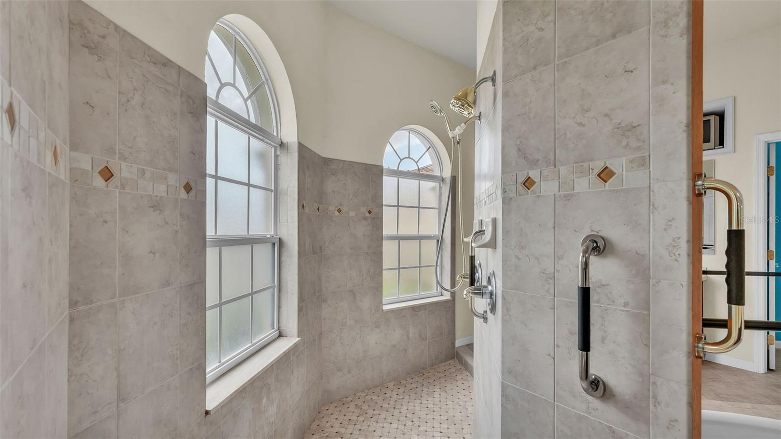 Image 38 of 53 For 5564 Pebble Beach Drive