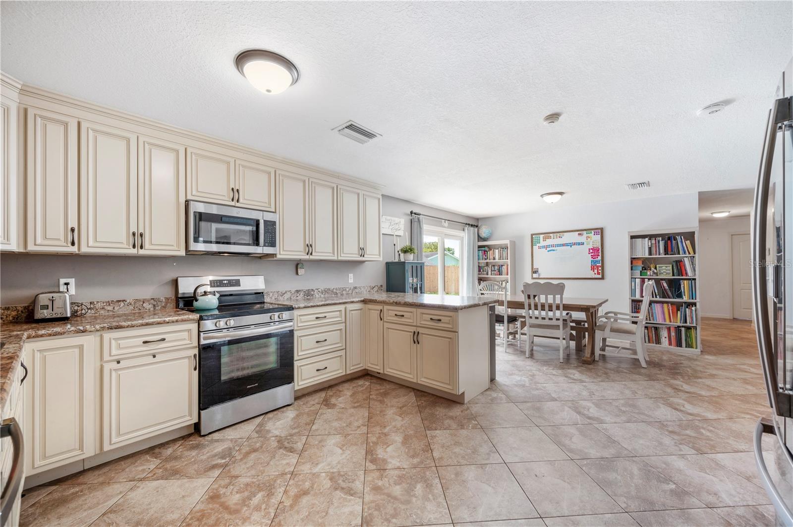 Image 9 of 27 For 3124 Lee Warren Avenue