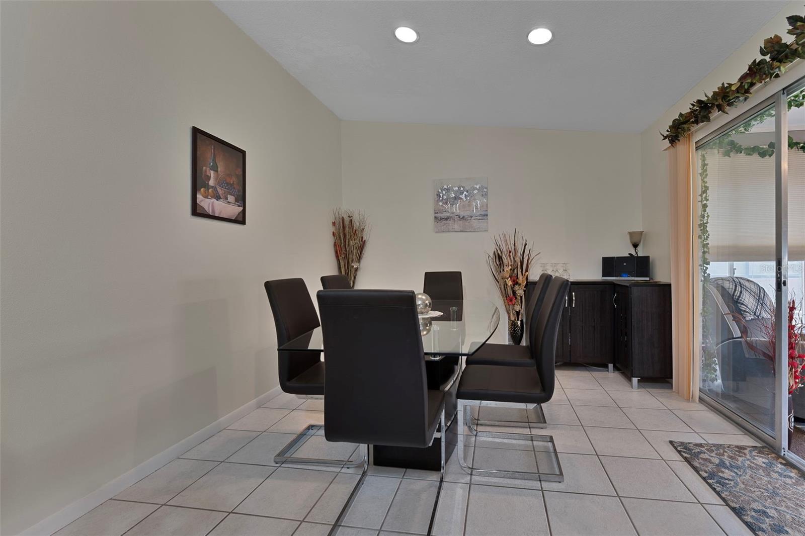 Image 7 of 28 For 2234 Sea Island Circle N