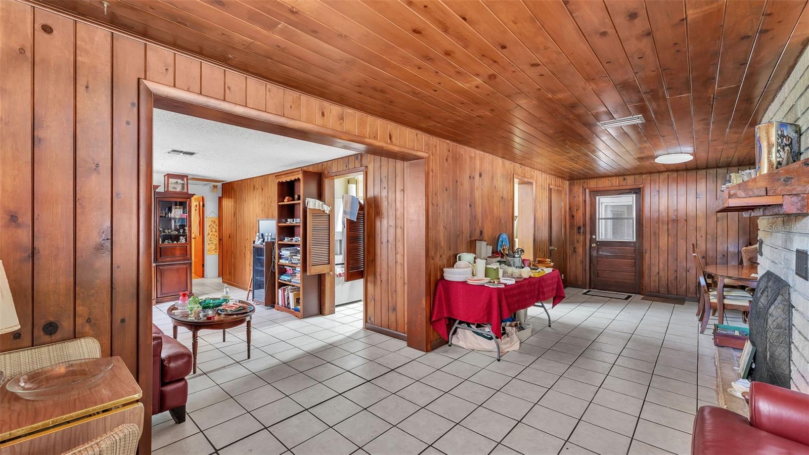 Image 12 of 55 For 730 Carver Street