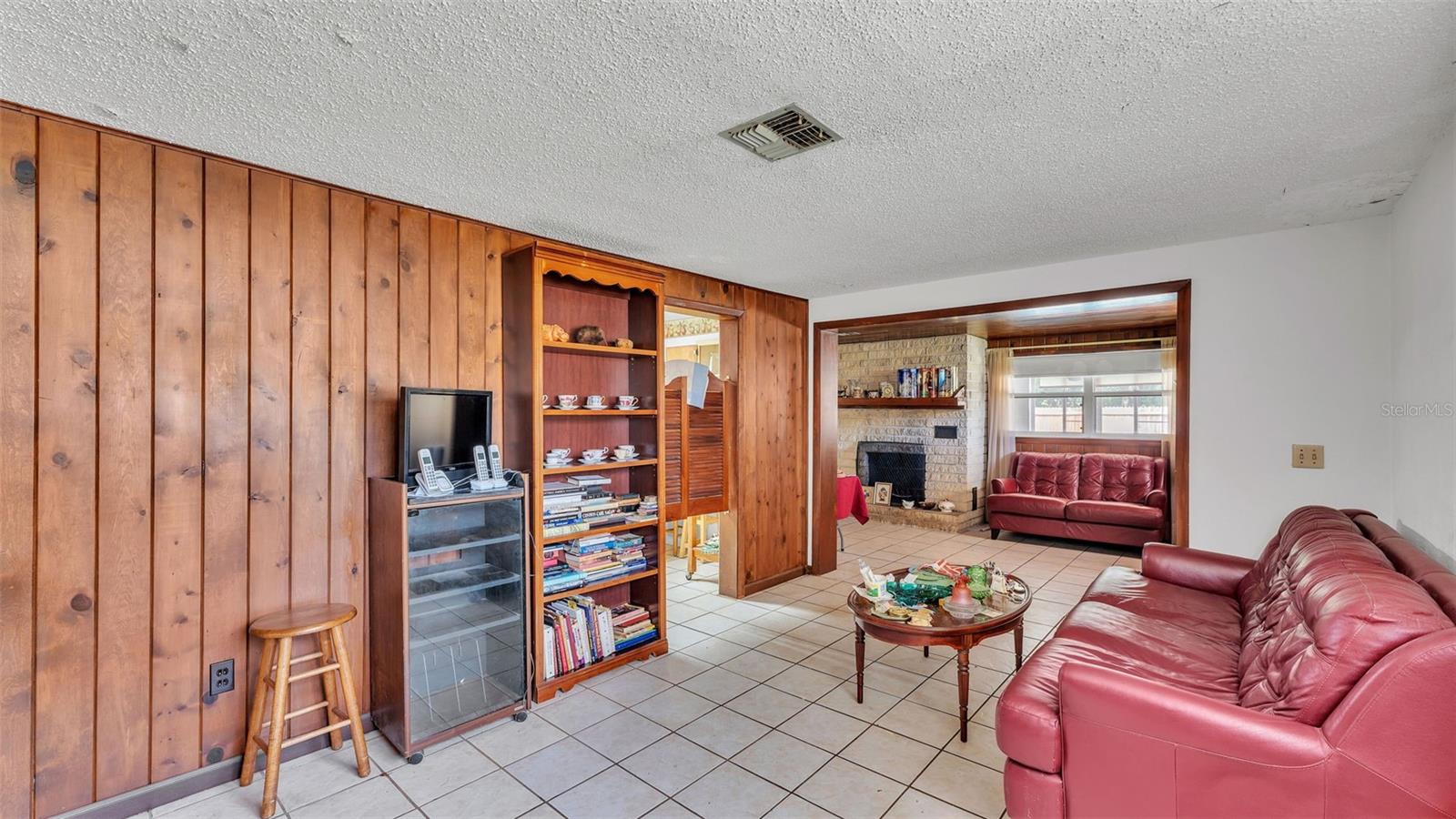 Image 13 of 55 For 730 Carver Street