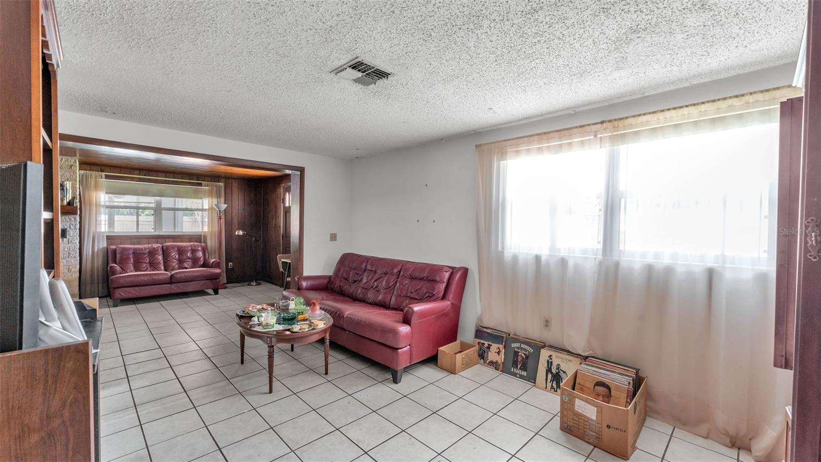 Image 18 of 55 For 730 Carver Street