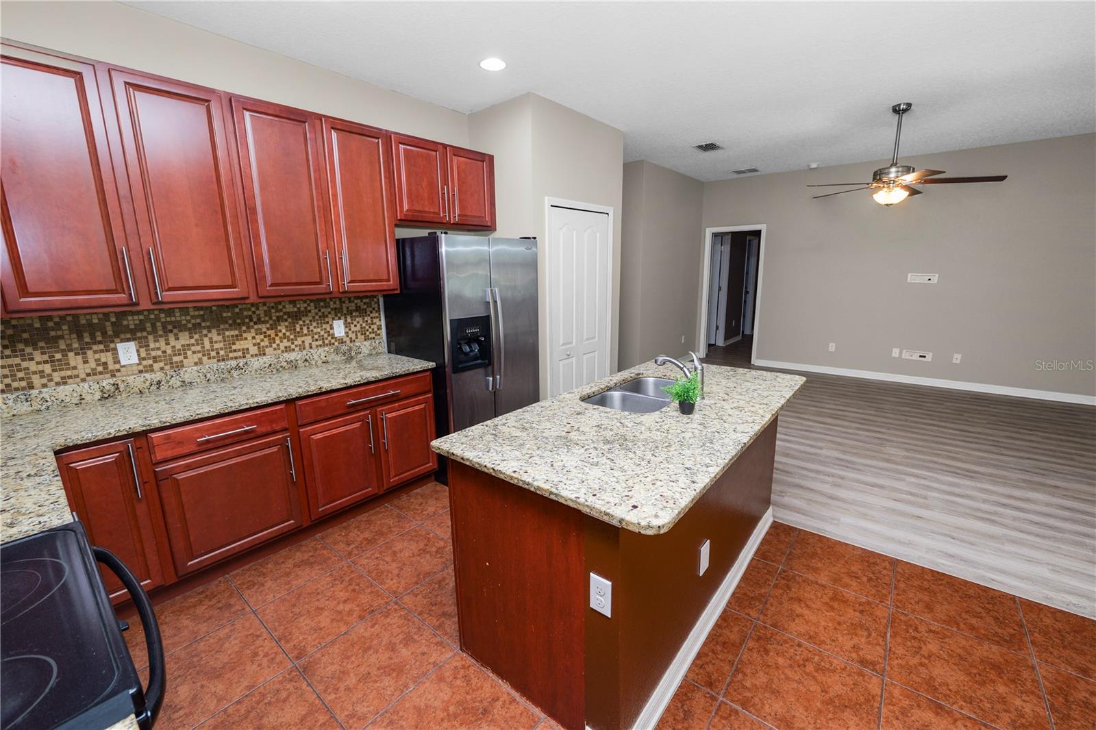 Image 12 of 38 For 613 Stonehaven Drive