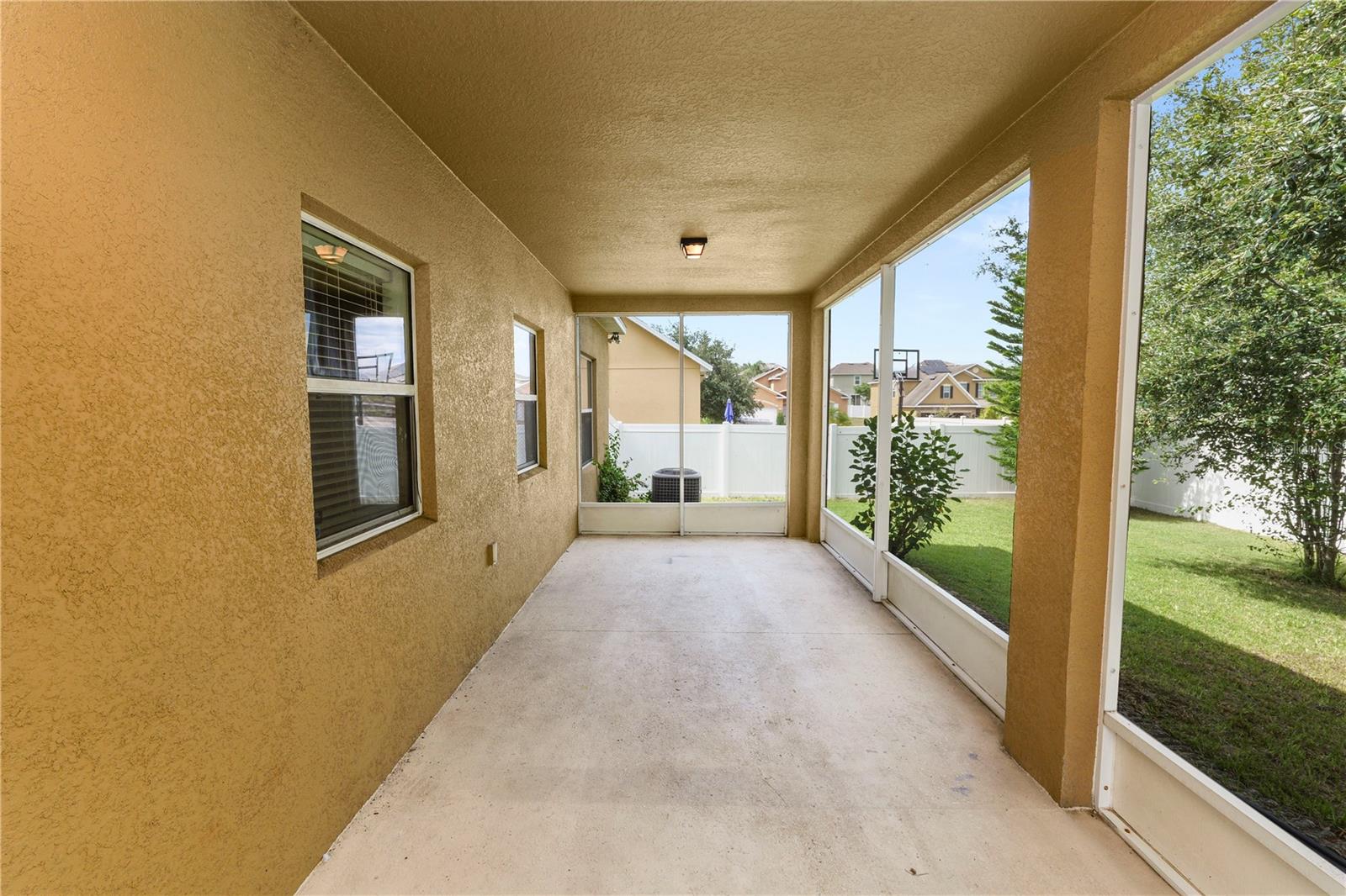 Image 32 of 38 For 613 Stonehaven Drive