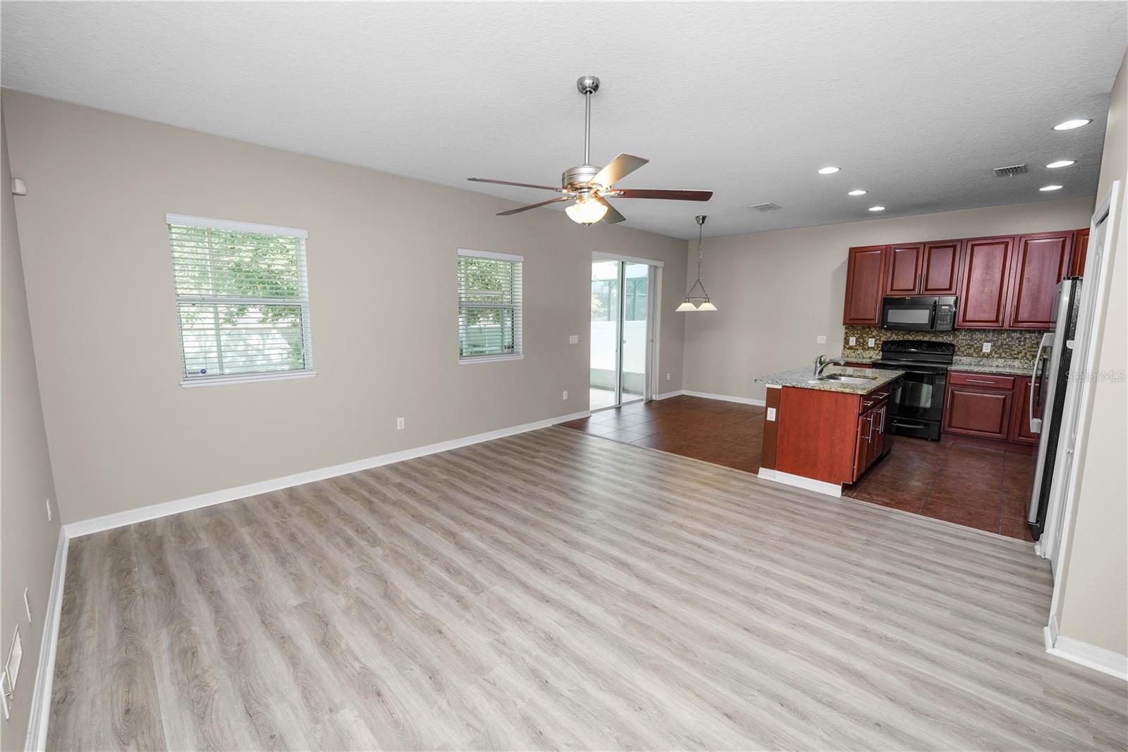 Image 6 of 38 For 613 Stonehaven Drive