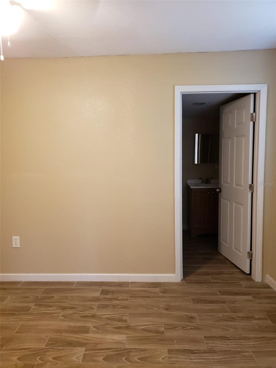 Image 7 of 11 For 1116 Texas Avenue 2