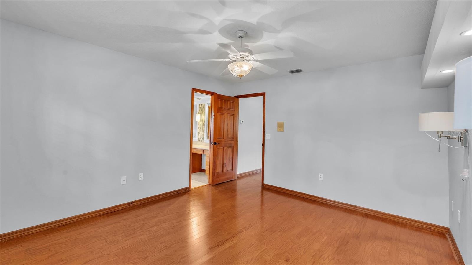 Image 41 of 69 For 1230 Odoniel Loop S