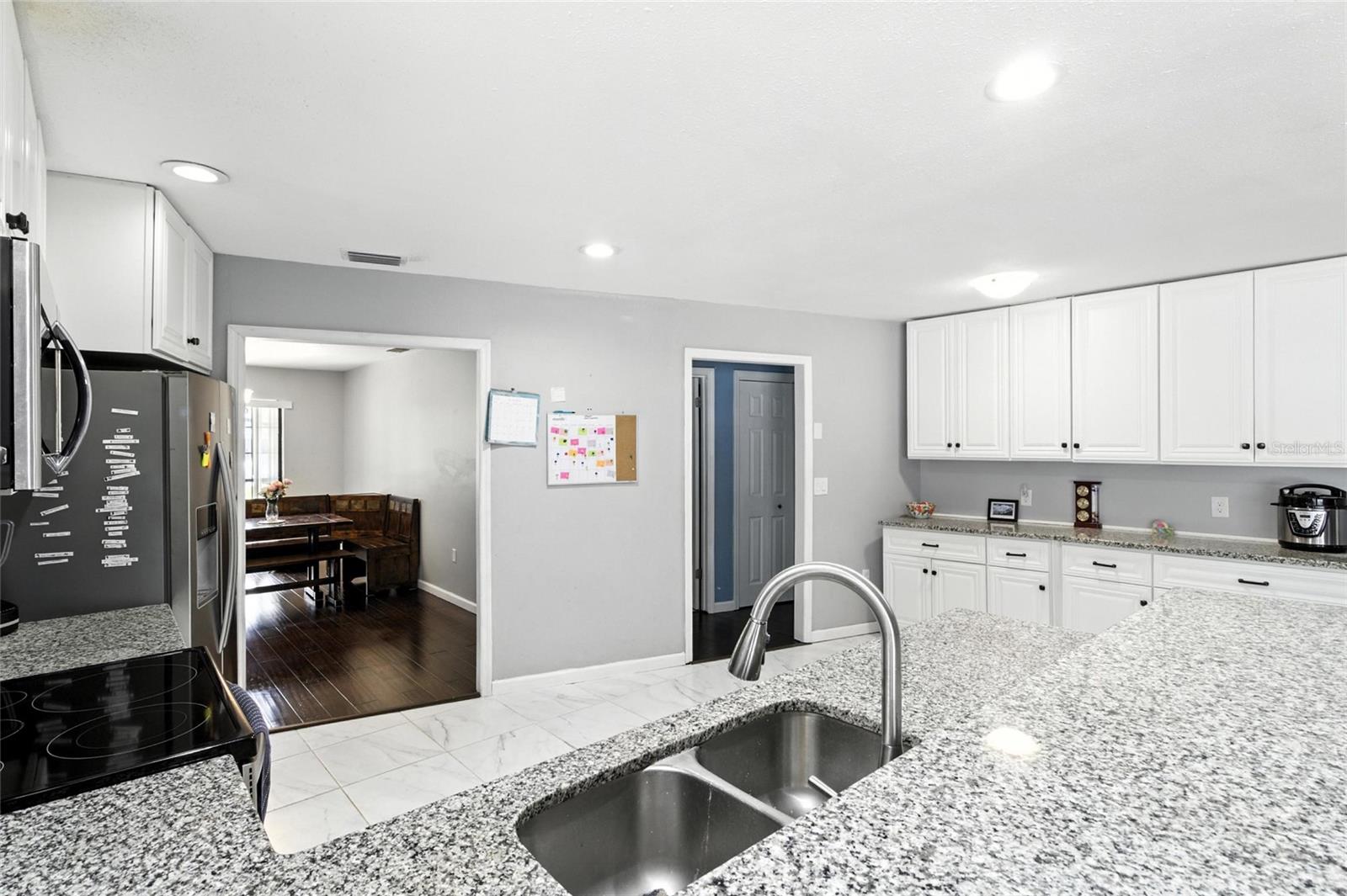 Image 12 of 48 For 709 Sagewood Drive