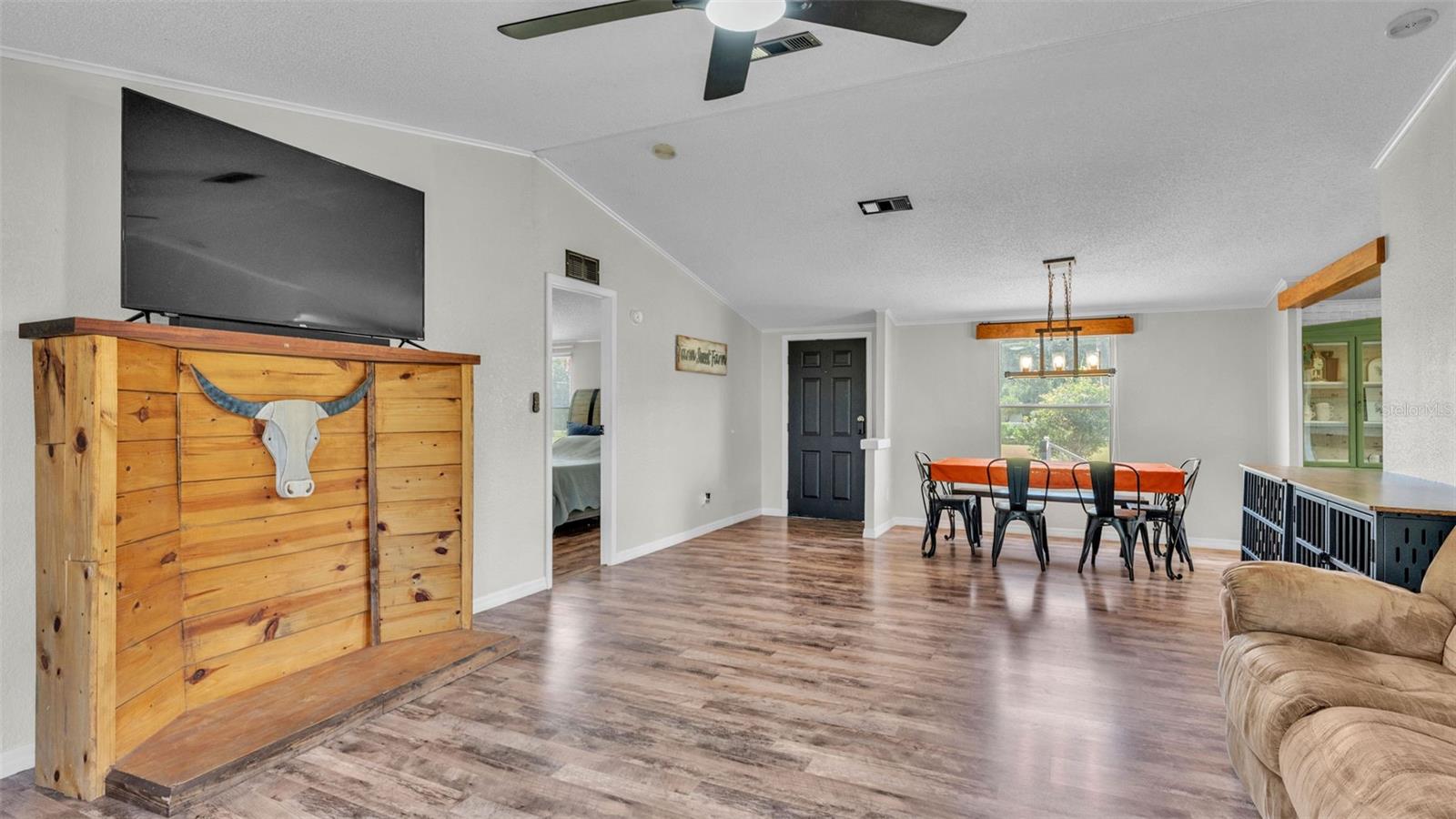 Image 10 of 52 For 309 Hunter Road