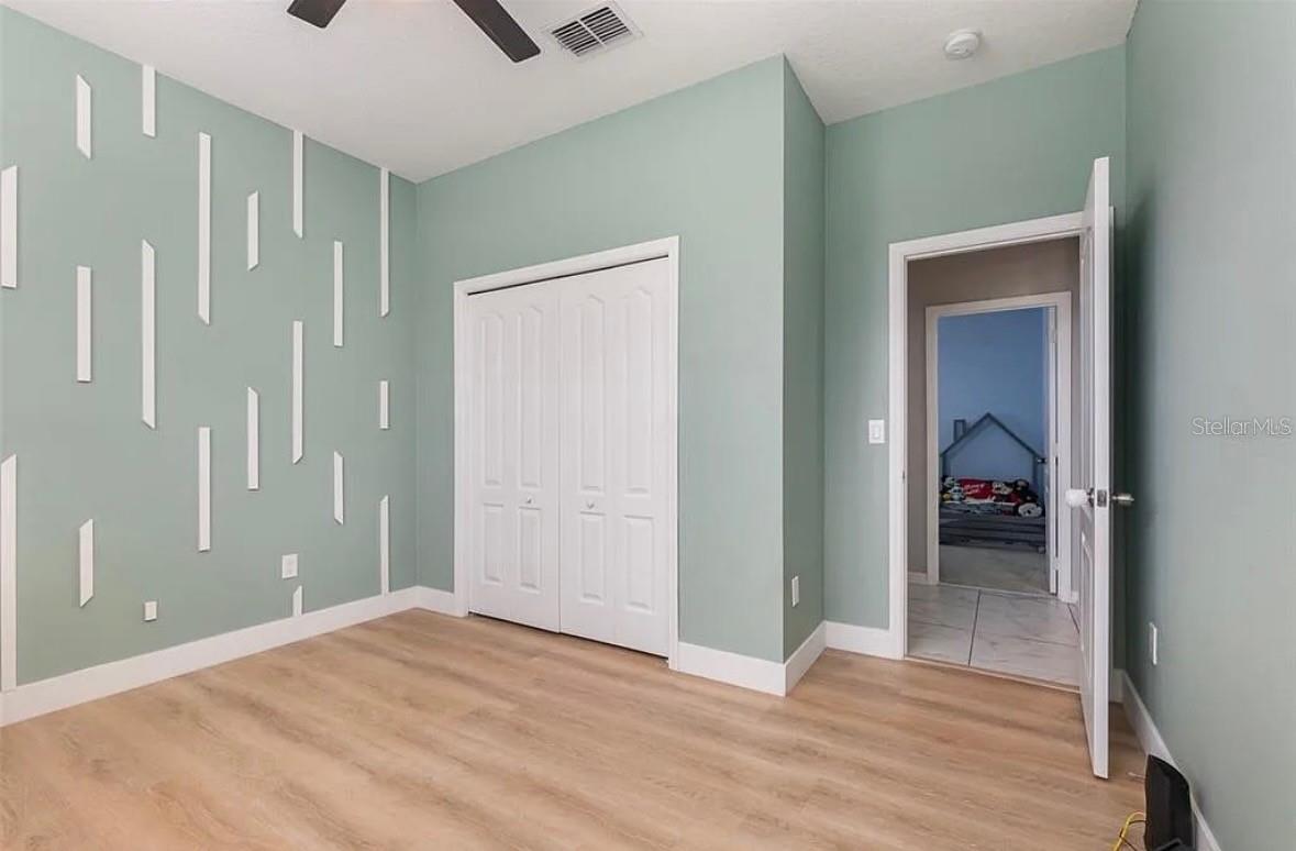 Image 19 of 26 For 1380 Clear Brook Place