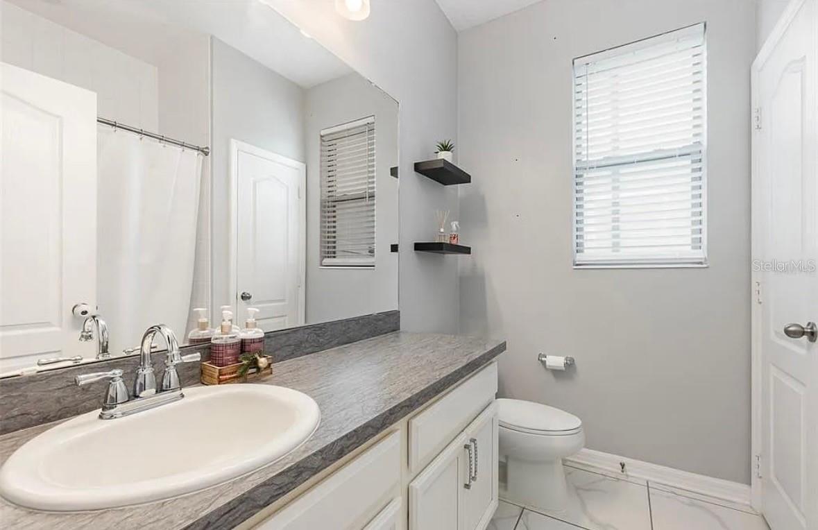 Image 20 of 26 For 1380 Clear Brook Place
