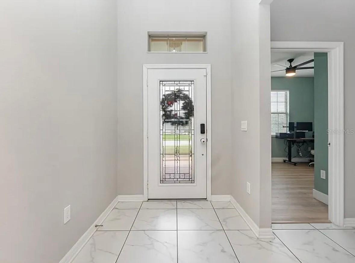 Image 5 of 26 For 1380 Clear Brook Place