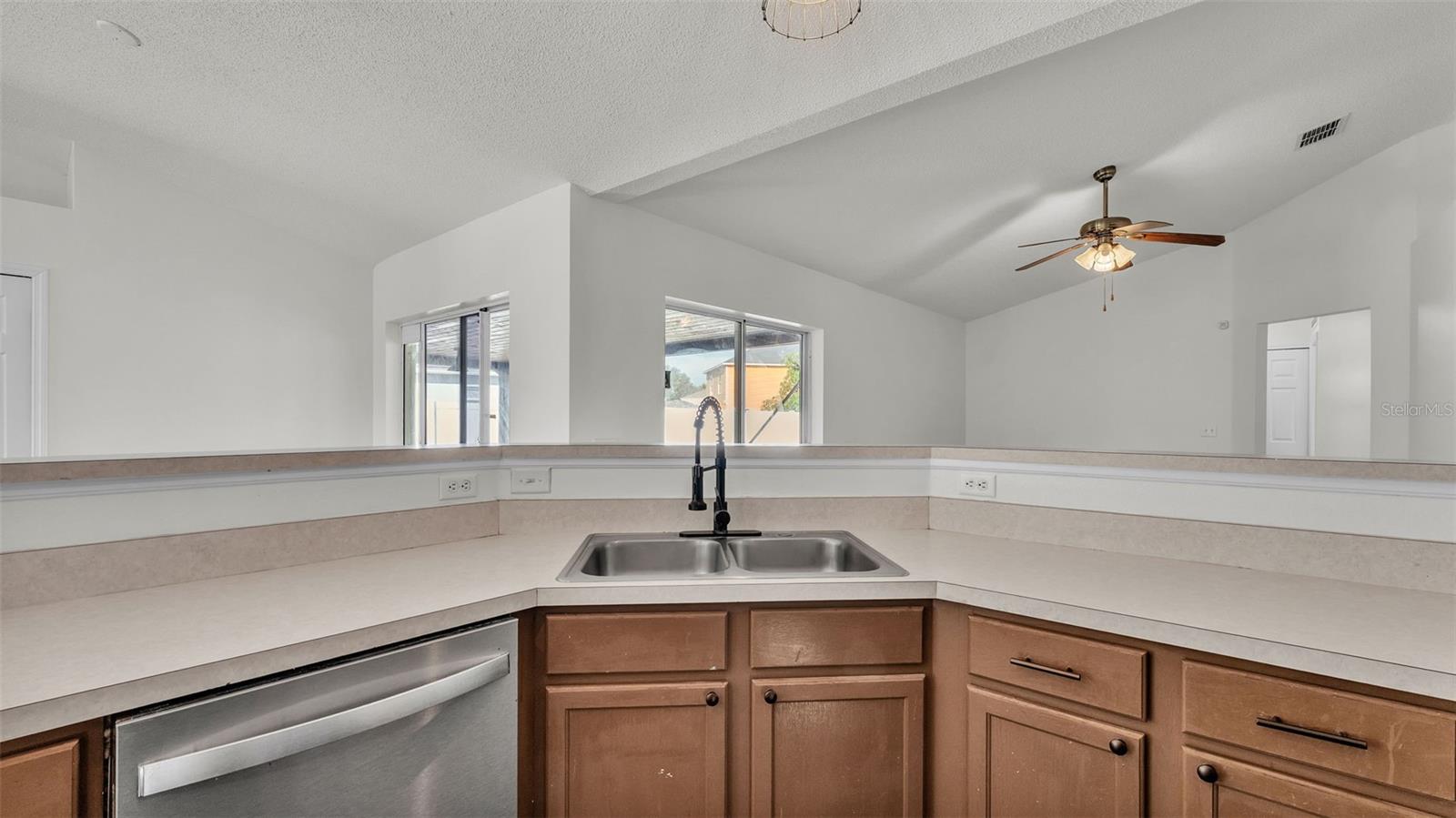 Image 14 of 42 For 3917 Warbler Drive