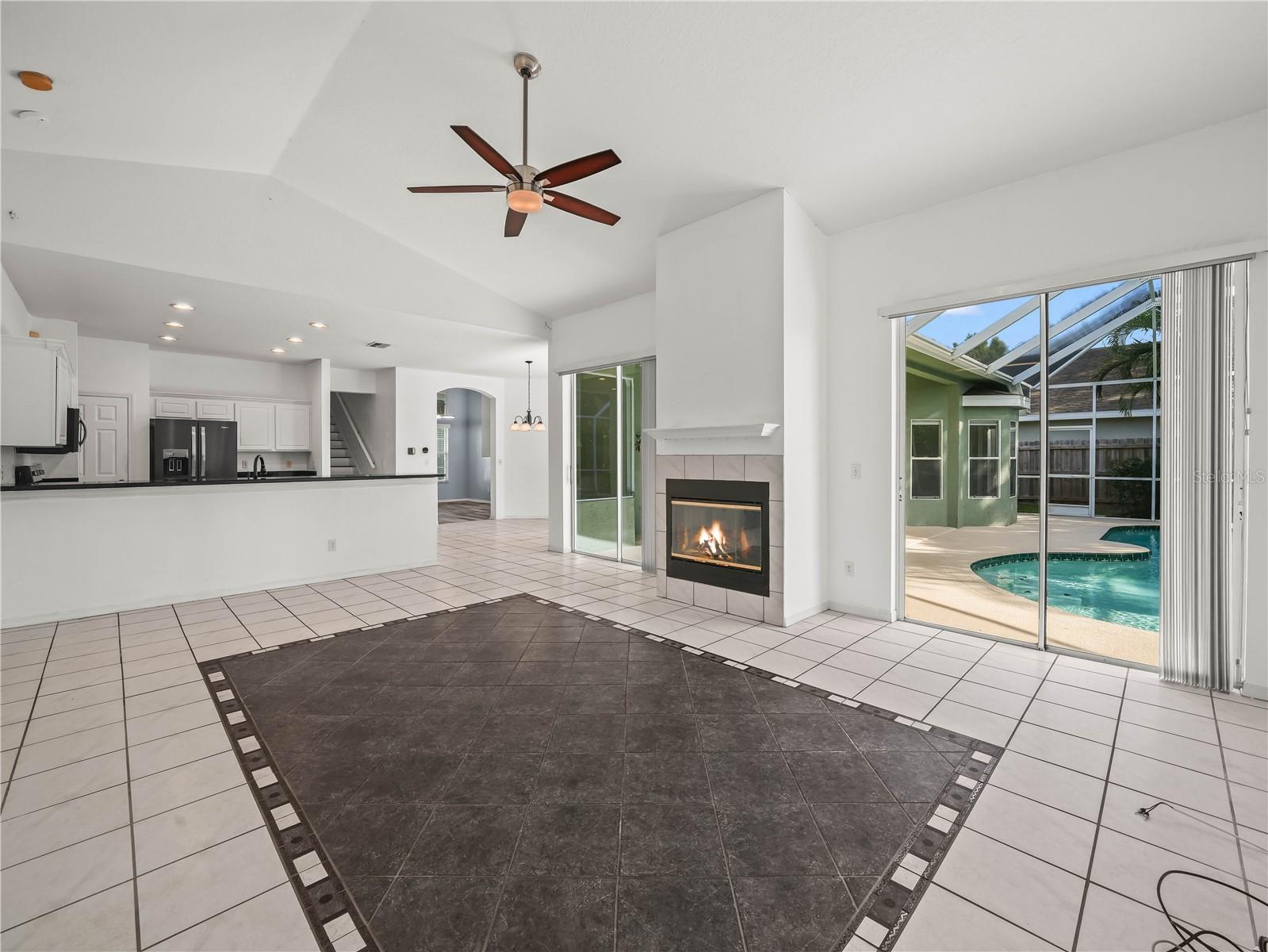 Listing photo id 12 for 3504 Kilmer Drive
