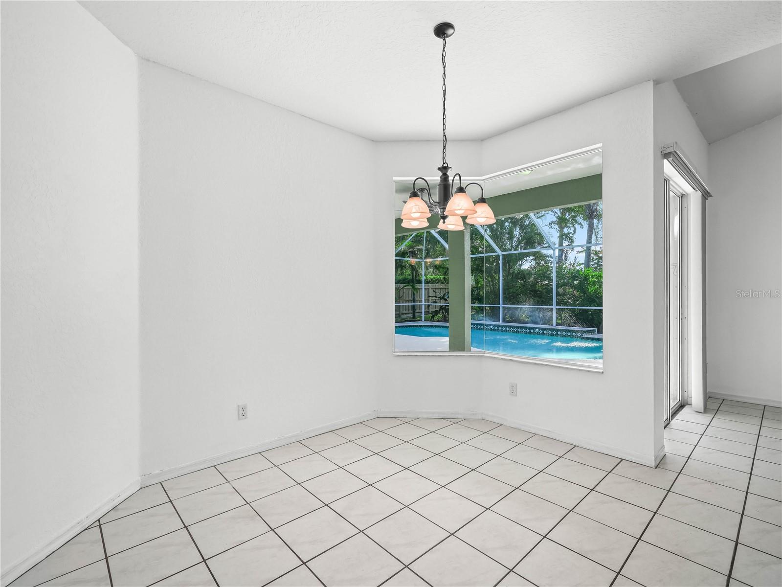 Listing photo id 13 for 3504 Kilmer Drive