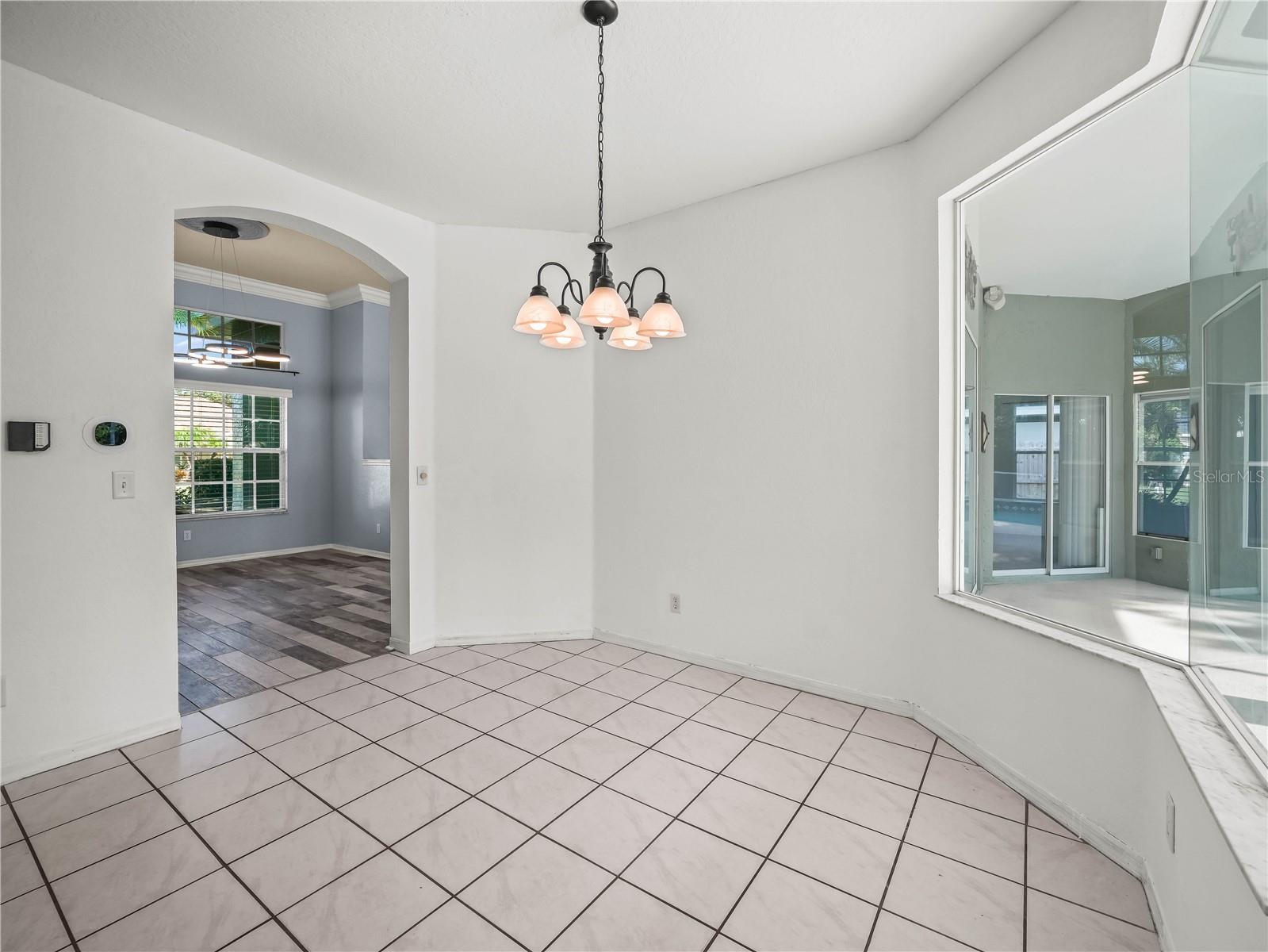 Listing photo id 14 for 3504 Kilmer Drive