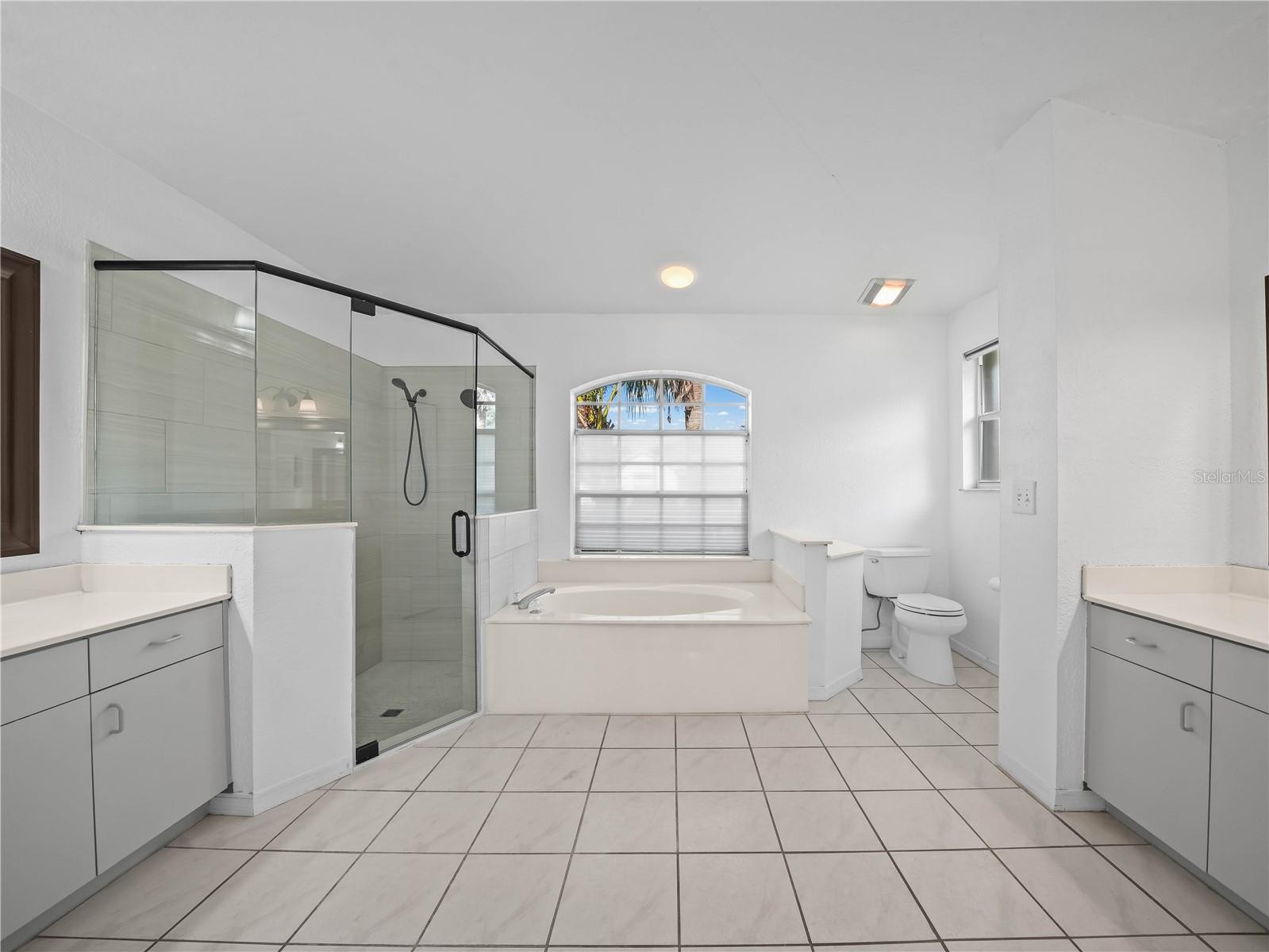 Listing photo id 19 for 3504 Kilmer Drive
