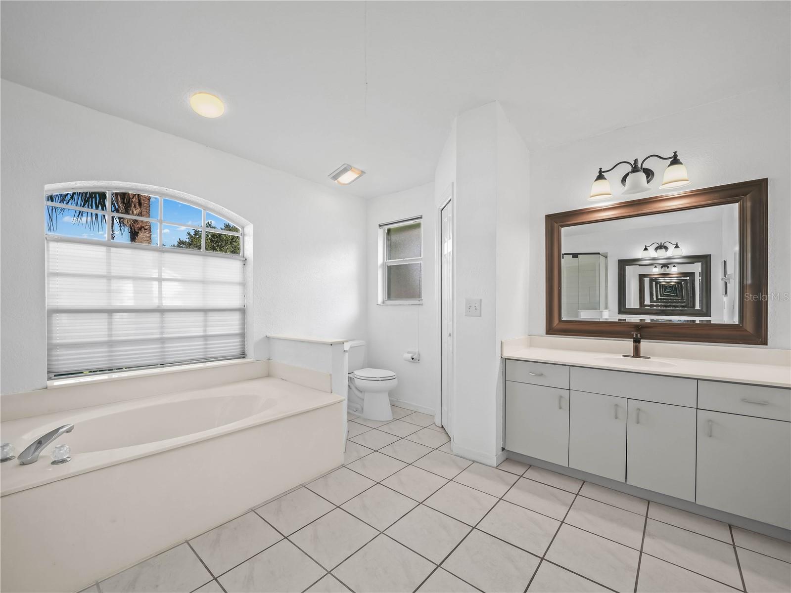 Listing photo id 21 for 3504 Kilmer Drive